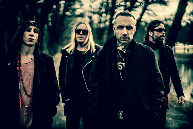 BACKYARD BABIES 